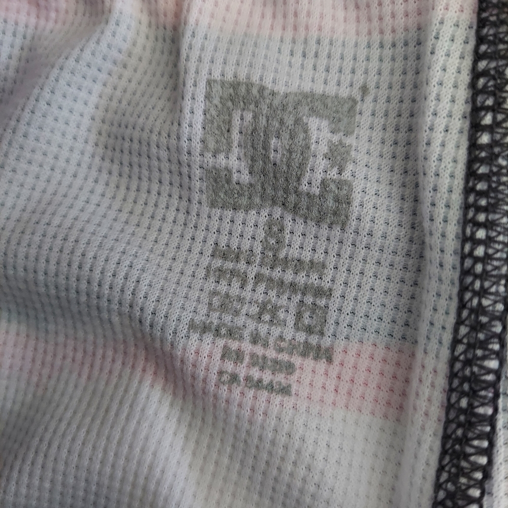 DC Pants - Picture 3 of 4